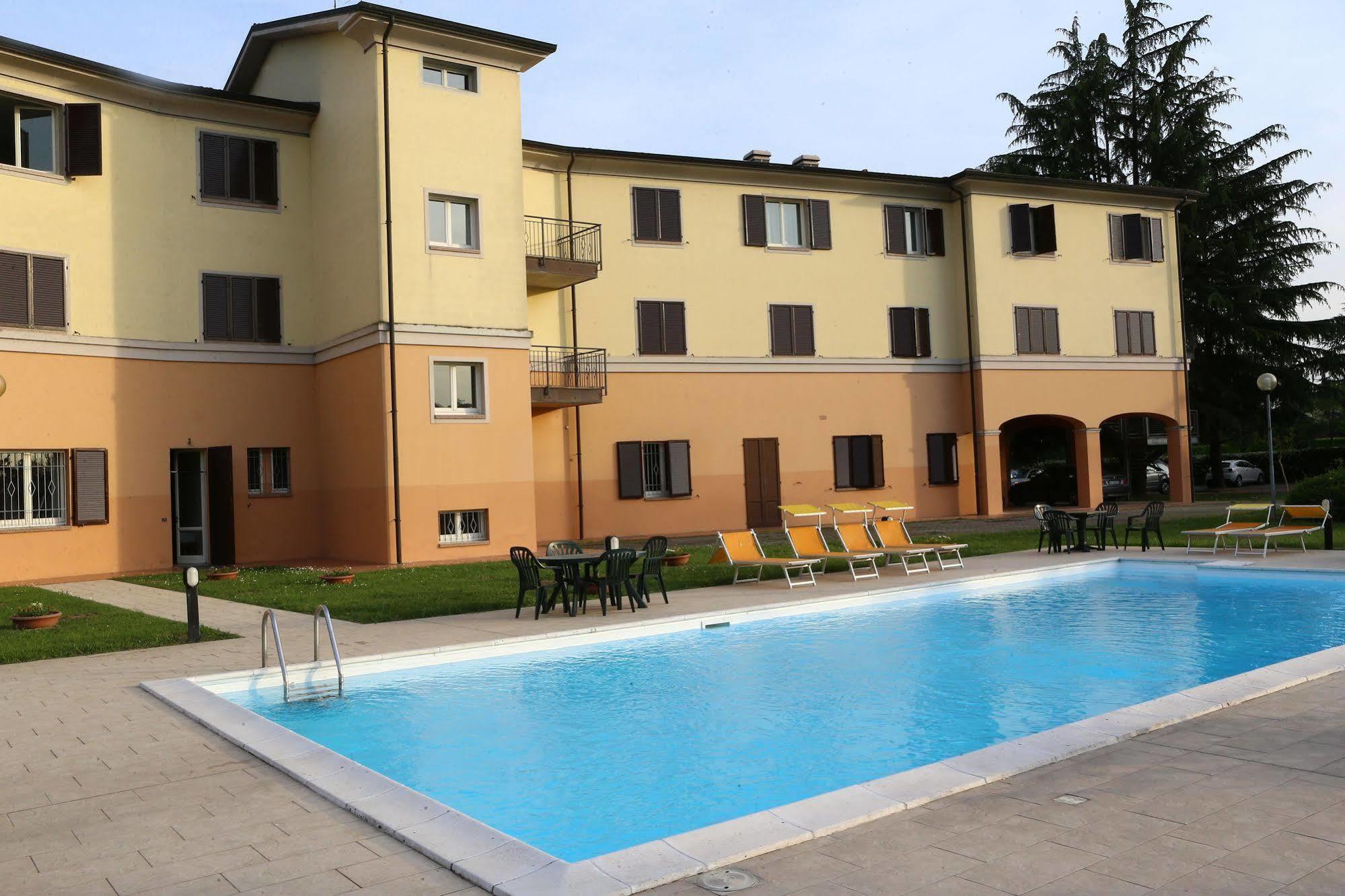 Hotel Le Ville Modena Esterno foto